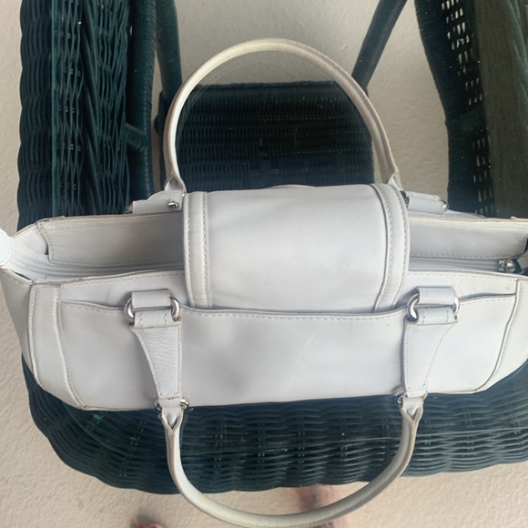 ColeHaan leather purse, pre used/enjoyed. - Picture 5 of 9